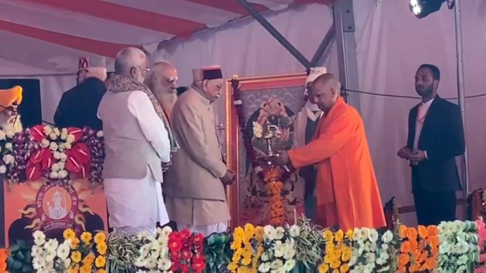 Ram Mandir Pran Pratishtha Anniversary Live CM Yogi Ayodhya Visit Will Perform Maha Aarti News in Hindi