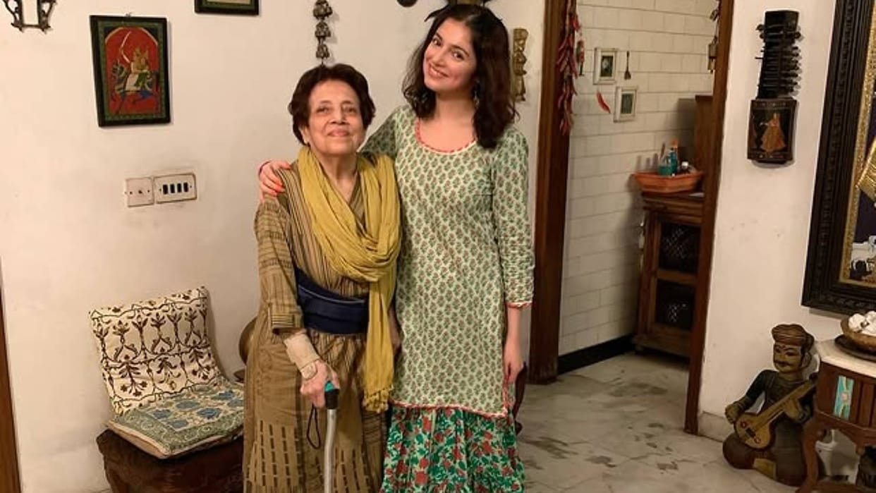 divya khossla grandmother passed away due to cancer actress pens emotional note says can not stop my tears