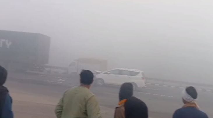 Horrific accident Varanasi-Prayagraj highway vehicles collided truck road jammed for hours