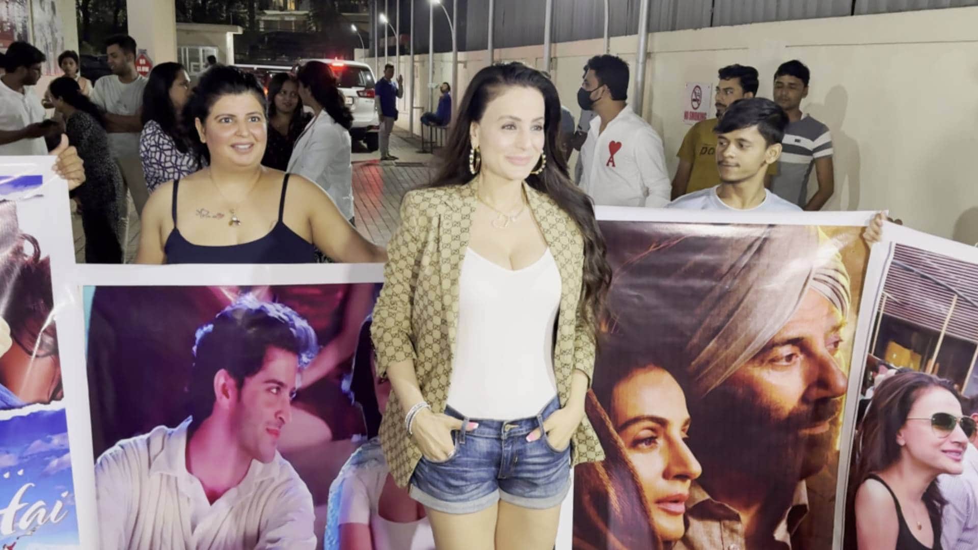 ameesha patel at kaho naa pyaar hai film screening and 25 years in industry with parents brother ashmit patel