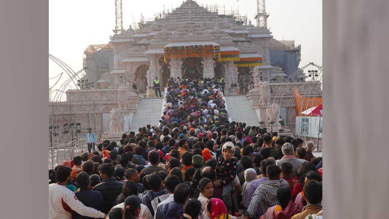 Pratishtha Dwadashi: People came in big number in Ayodhya.