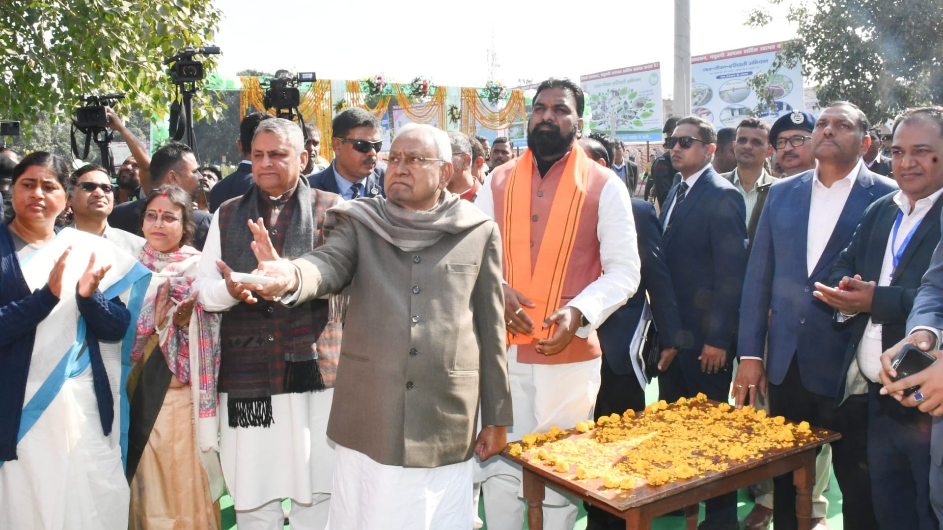 Bihar News: CM Nitish Kumar's Pragati Yatra reached Madhubani, inspected and inaugurated development schemes