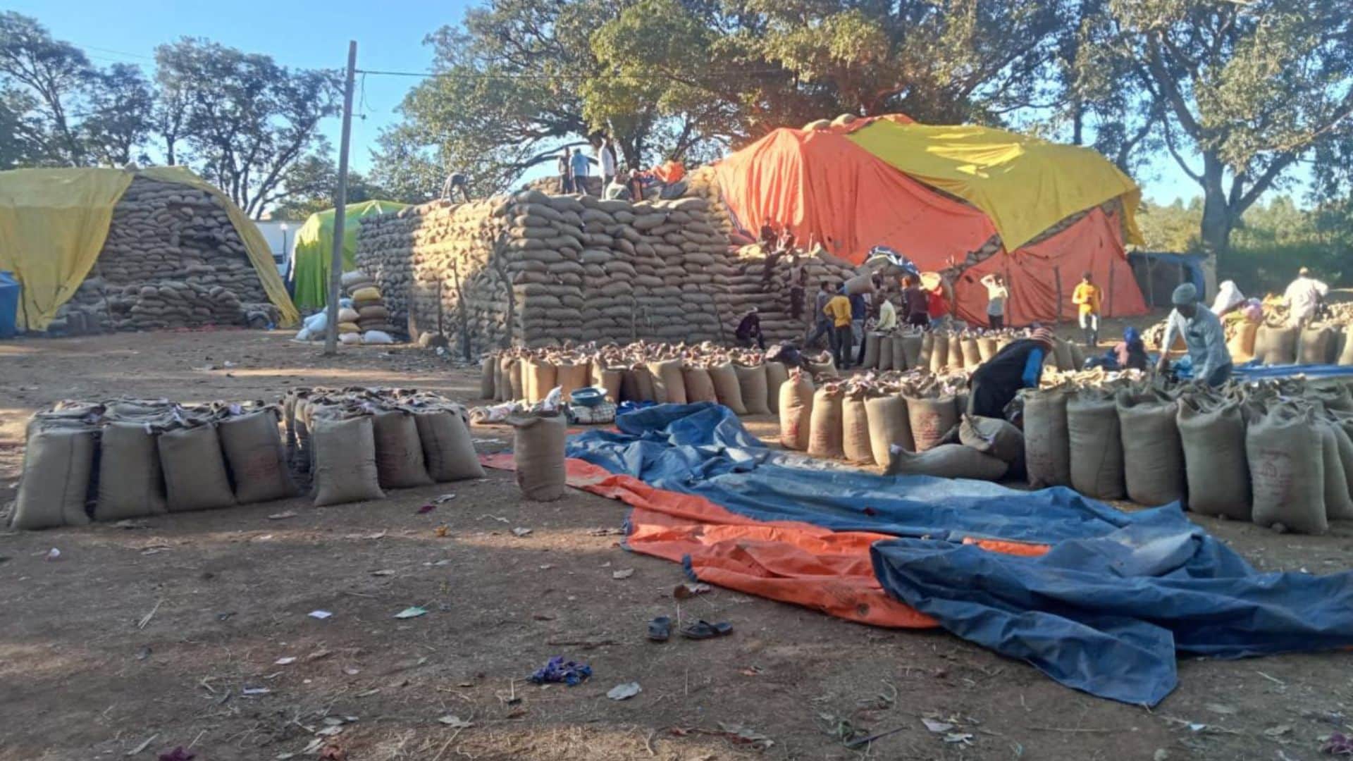 खाते में कमी के कारण हुई परेशानी