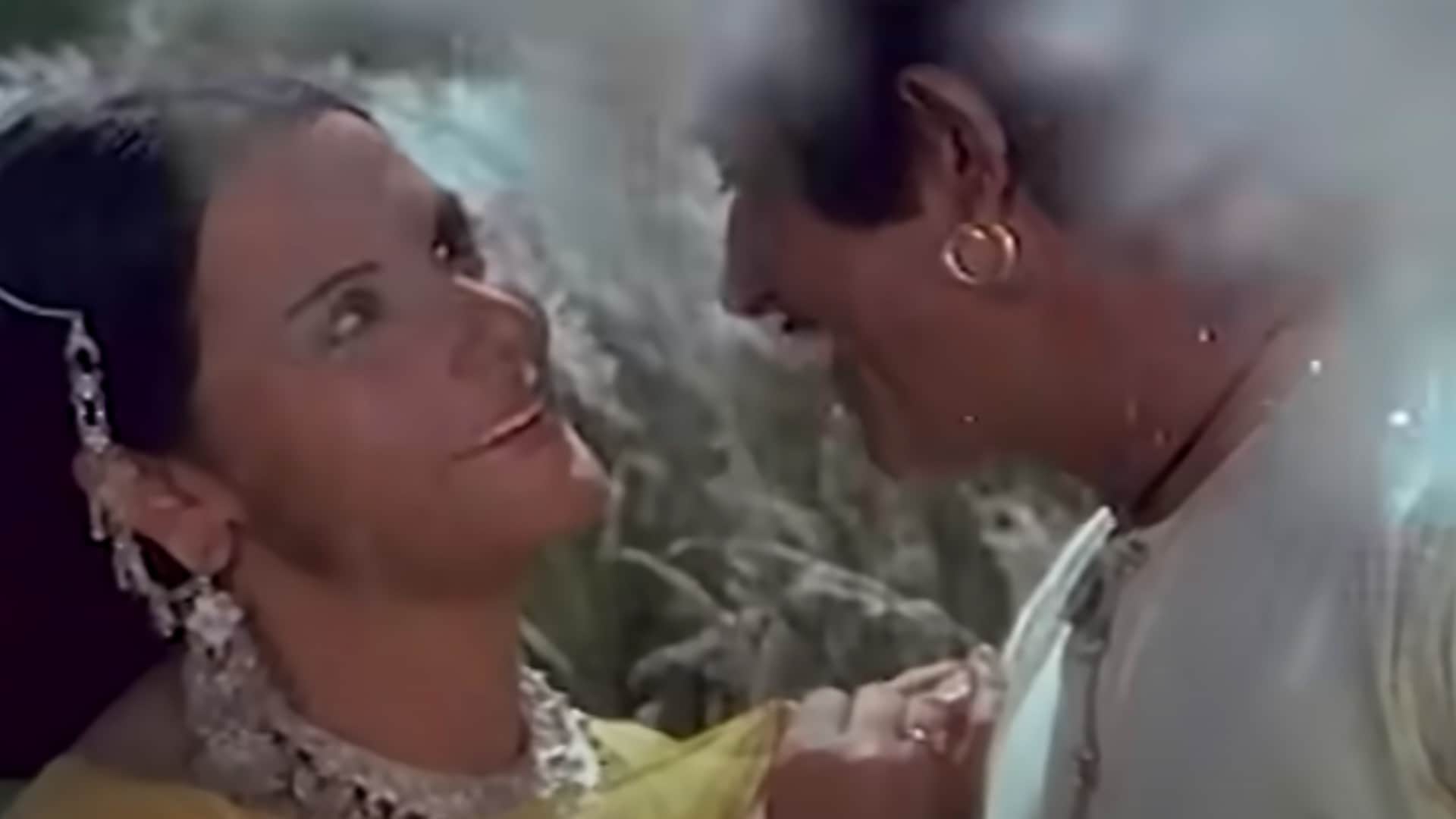 Kaifi Azmi Birthday knows about his written most famous bollywood songs Kaifi Azmi wrote wonderful songs