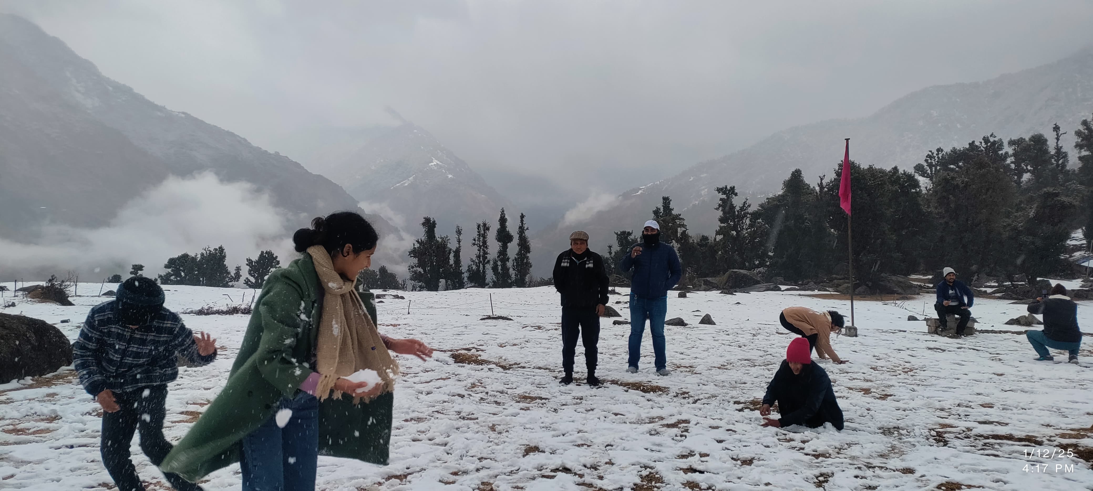 Uttarakhand News First snowfall of year in Nainital enchanting view of valleys wrapped in white sheet Photos