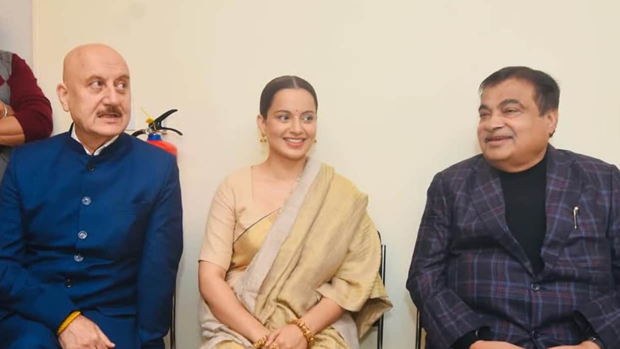 Emergency Kangana Ranaut Screens Directorial For Union Minister Nitin Gadkari Anupam Kher Joins