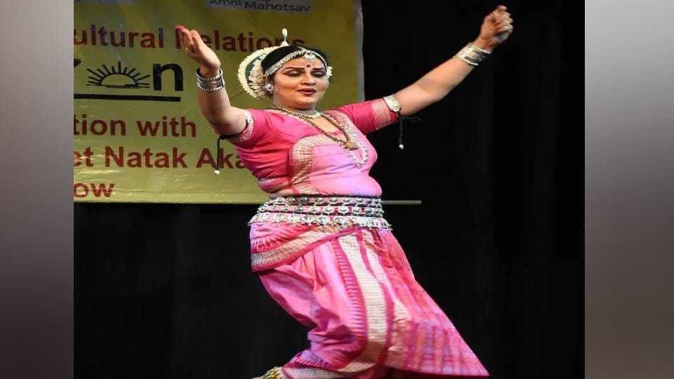 audience was mesmerized by the performance of Odissi dance