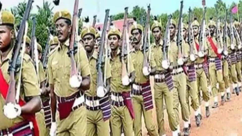 Salary Scam in Agra: PRD Jawans Protest After Honorarium Sent to Wrong Accounts