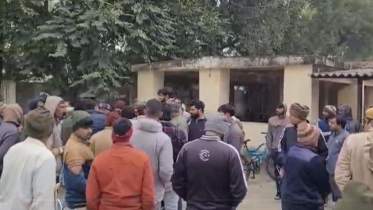 Alwar News: Father's dead body was lying for post-mortem, 2 brothers fought among themselves over property