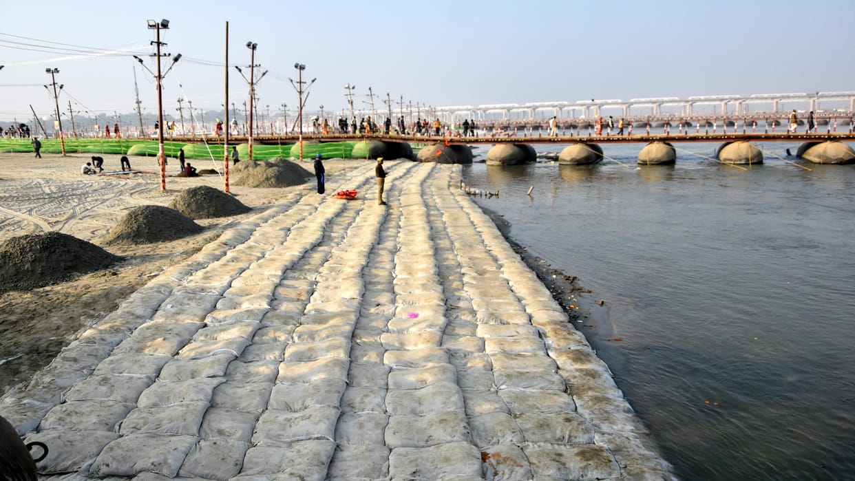 This time there will be many confluence ghats in the Magh Mela preparations are also underway to connect Arail