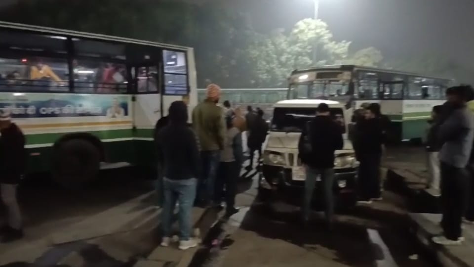 Himachal Roadways buses running on paper two seized one challaned