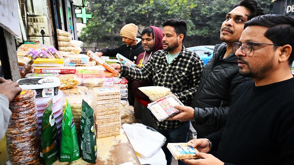Gajak of Bathinda and Morena will add sweetness to your mouth on Lohri festival