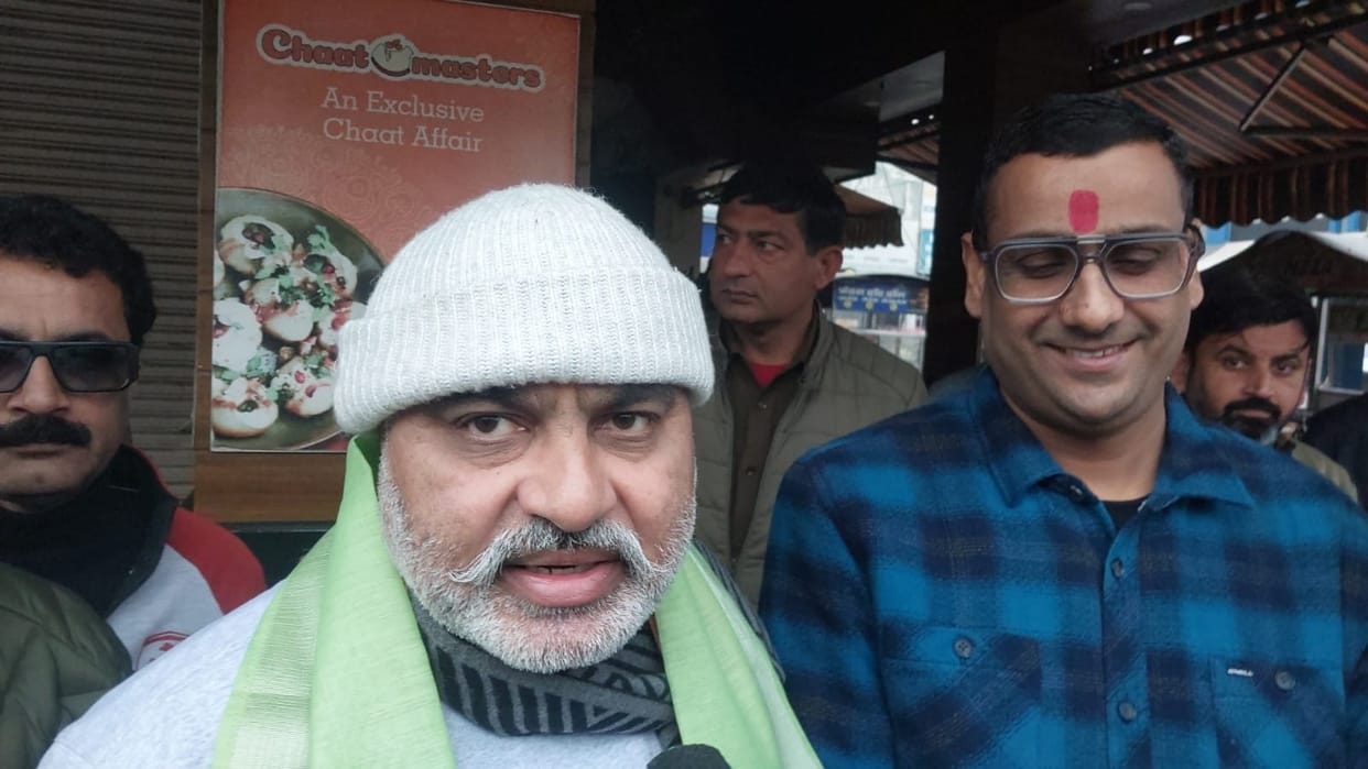 MLA Jagmohan Anand had a direct conversation with public over tea In Karnal