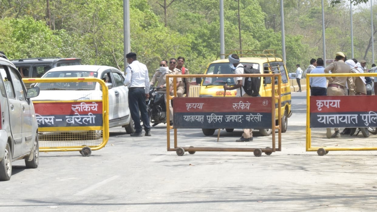 Bareilly drivers violating traffic rules from Delhi to Mizoram DL of 76 people suspended