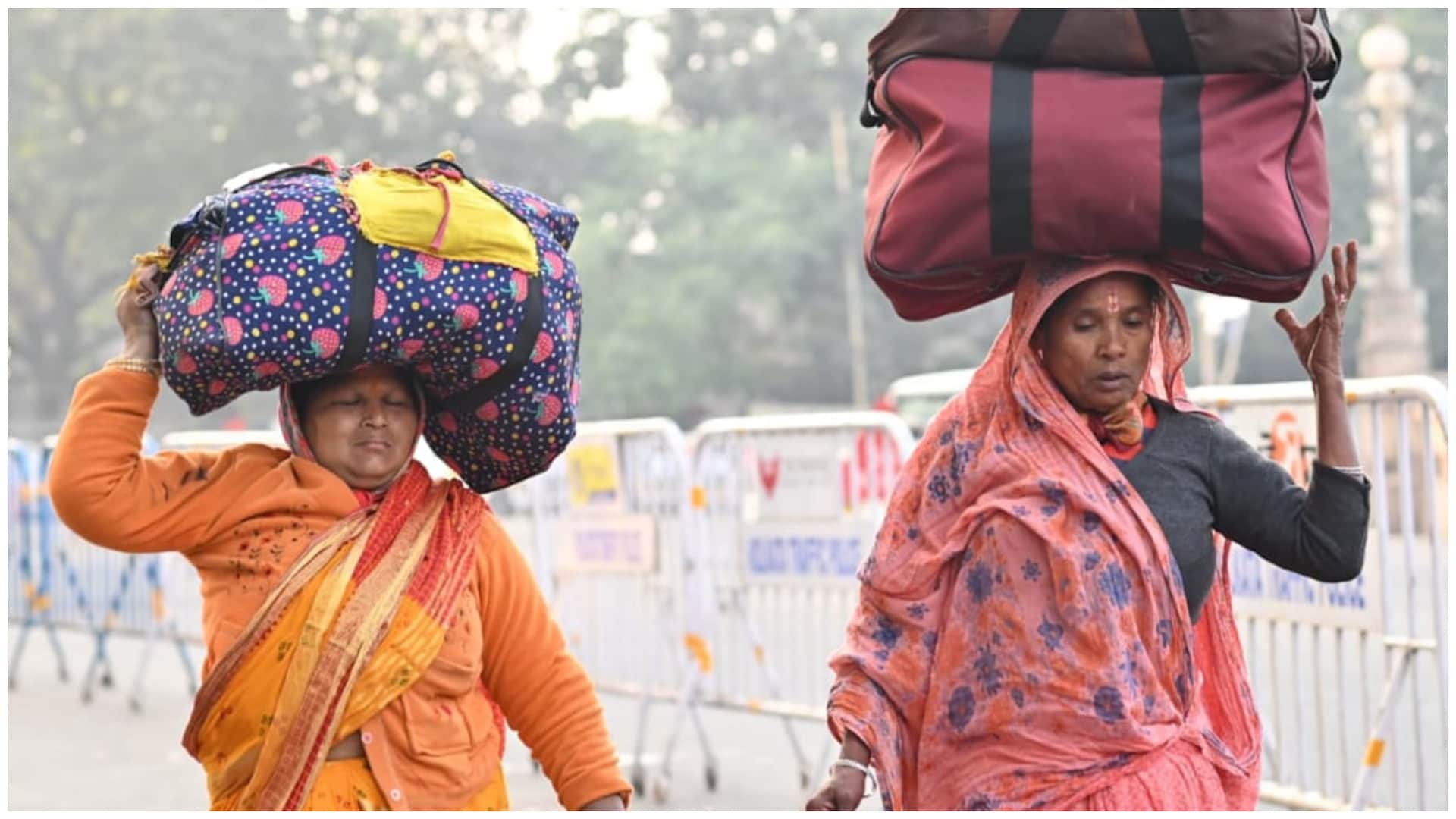 Gangasagar Mela: banks chants of Maa Ganga; From Aarti to the race for environmental protection, see photos