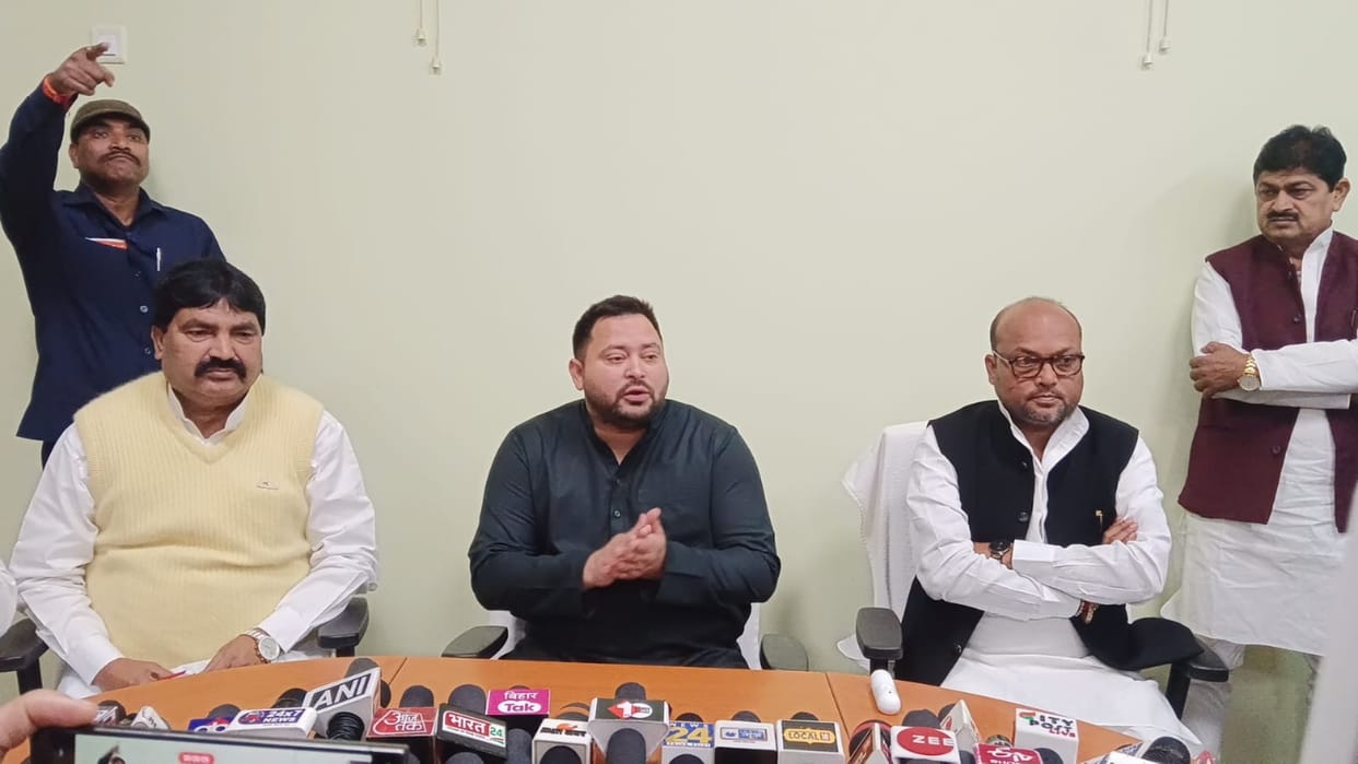 Gopalganj: Tejashwi Yadav says Tired CM Nitish is on Durgati Yatra, he joined BJP; Challenged Nityanand Rai