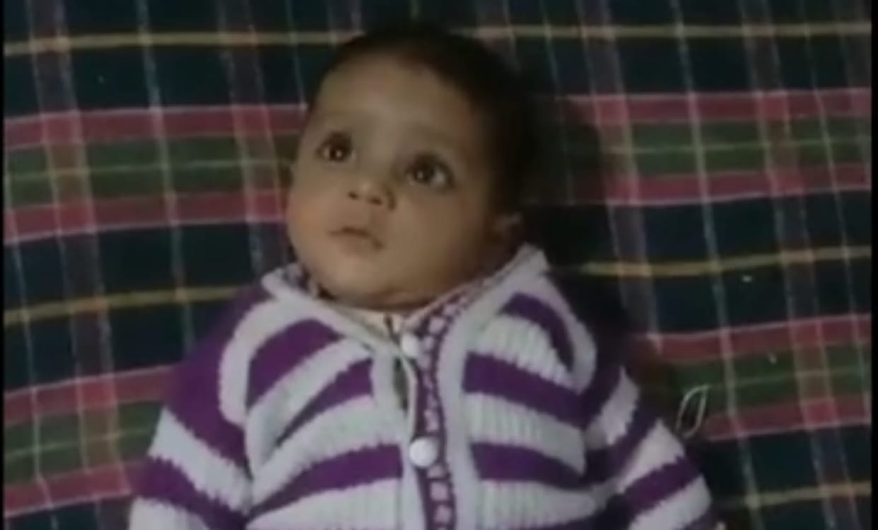 Indore News: Woman's saree got stuck in the bike, woman got injured after falling, four month old girl died