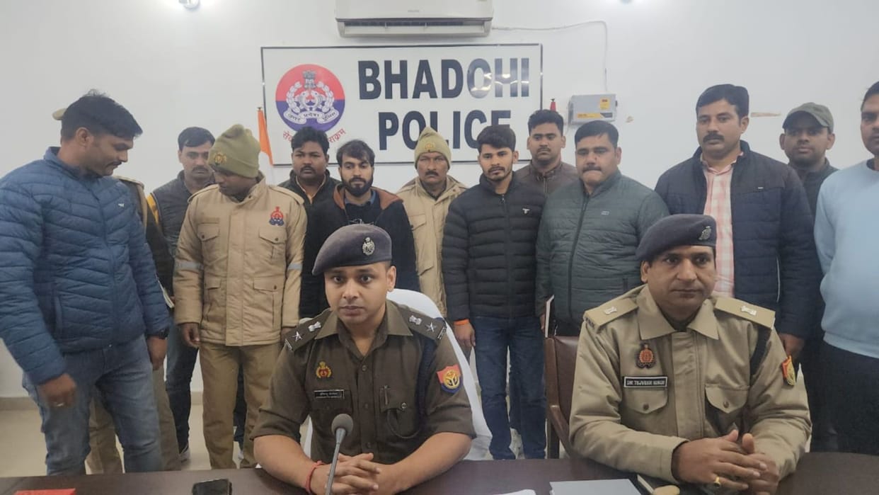 Principal murder case in bhadohi Contract killer arrested Delhi reward 50 thousand rupees