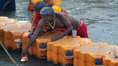 Mahakumbh 2025 First Snan Photos Har Har Mahadev, Jai Shri Ram Chants Check Visual