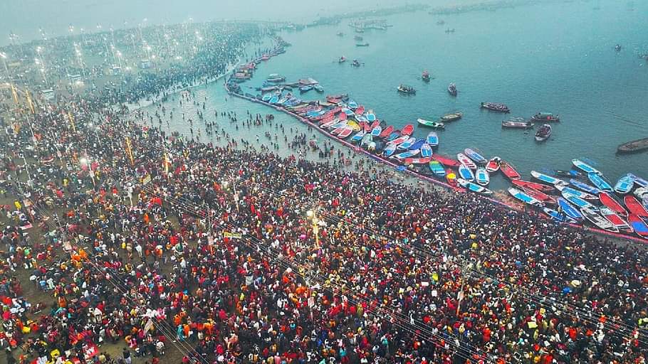 Mahakumbh 2025 Grand Inauguration in Prayagraj Lakh Of Devotees First Shahi Snan Check Photos