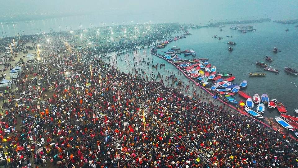 Mahakumbh 2025 Grand Inauguration In Prayagraj Lakh Of Devotees First Shahi  Snan Check Photos - Amar Ujala Hindi News Live - Maha Kumbh 2025:आस्था की  डुबकी, श्रद्धालुओं का सैलाब...महाकुंभ में जुटे ...