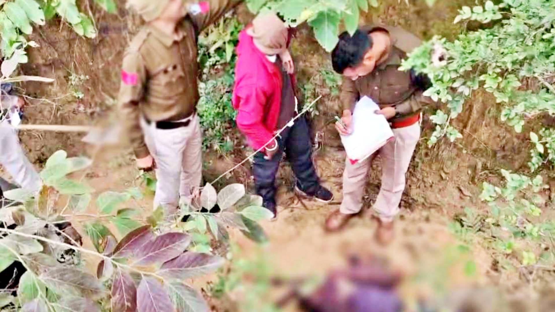 घटना स्थल पर मौजूद पुलिस