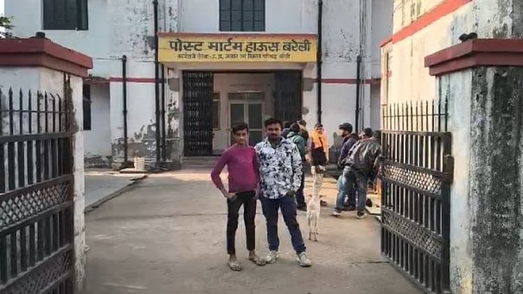 Bareilly Crime News: युवक ने किया आत्मदाह, पत्नी से झगड़े के बाद खुद को लगाई आग, जिंदा जलकर मौत