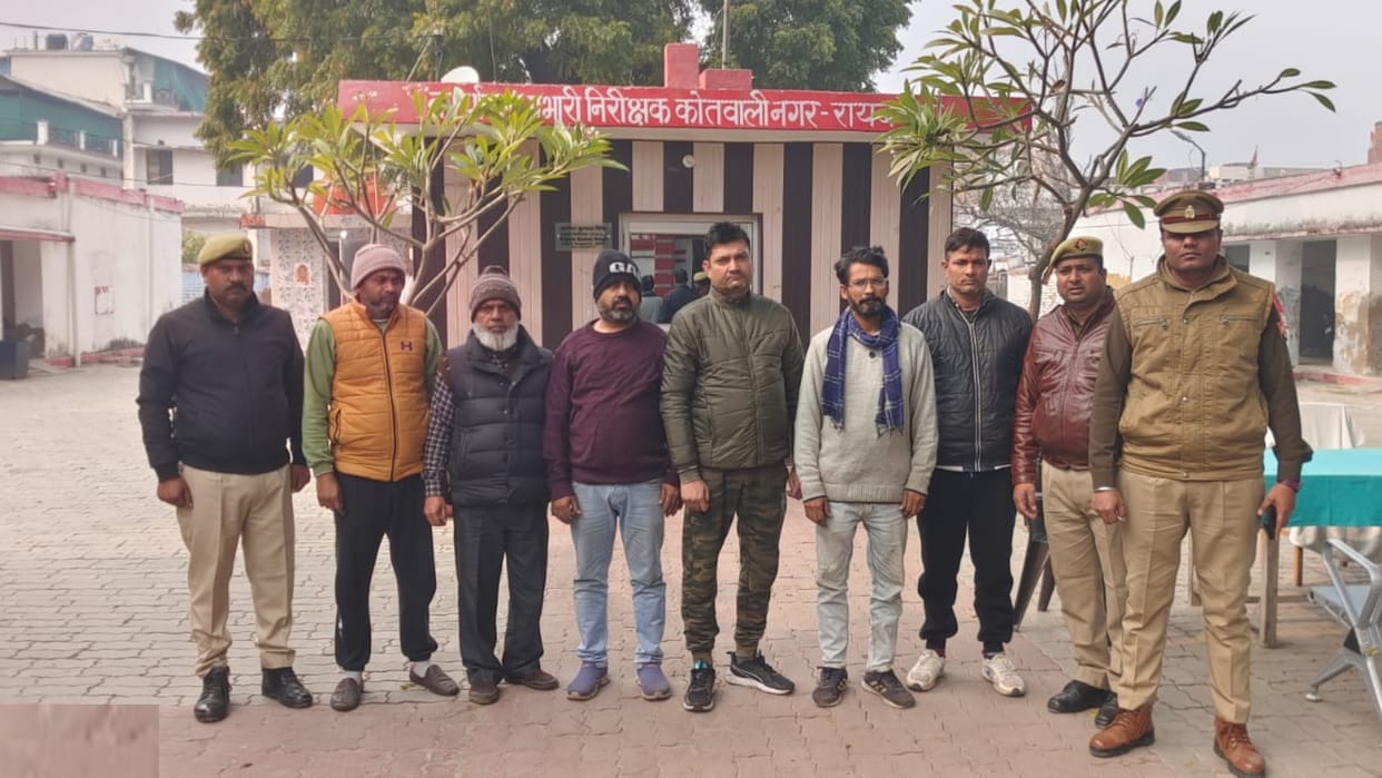 Six arrested for selling Chinese Manja in raebareli.