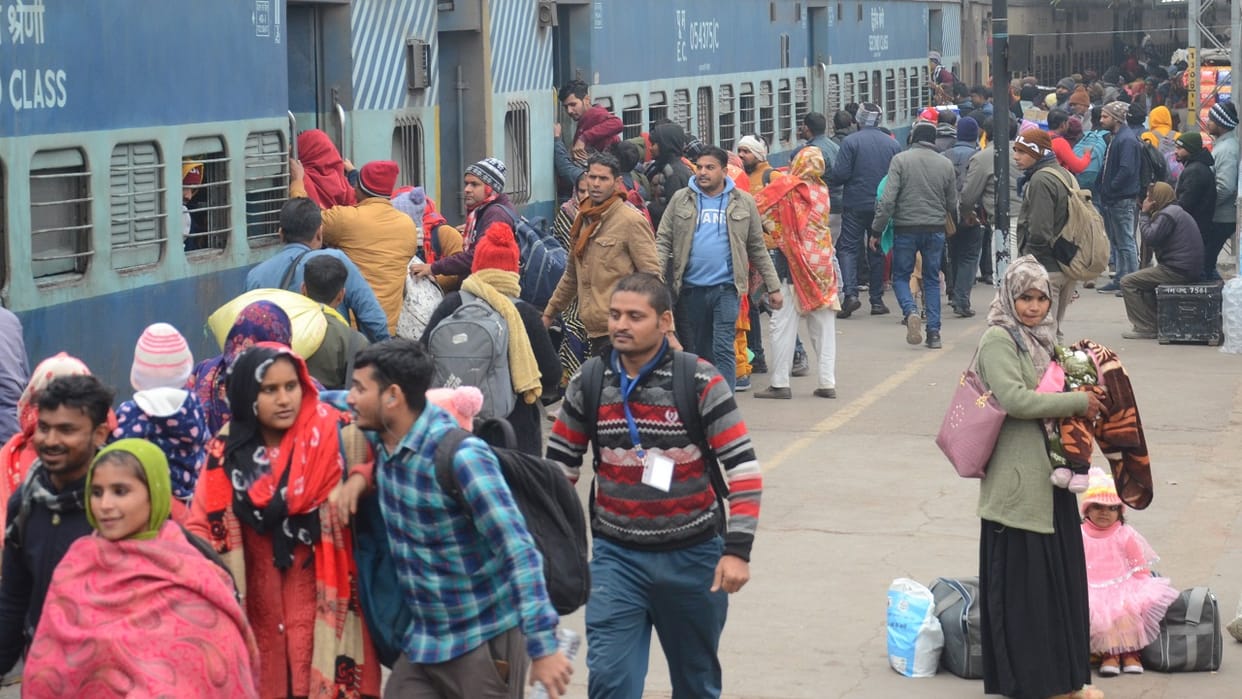 Railway News LTT-Banaras Kumbh Special running late