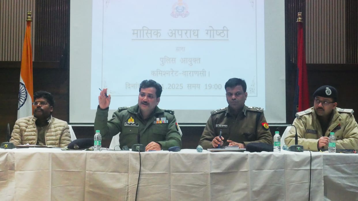 Inspector suspended in Varanasi Instructions given police station incharges outpost incharges