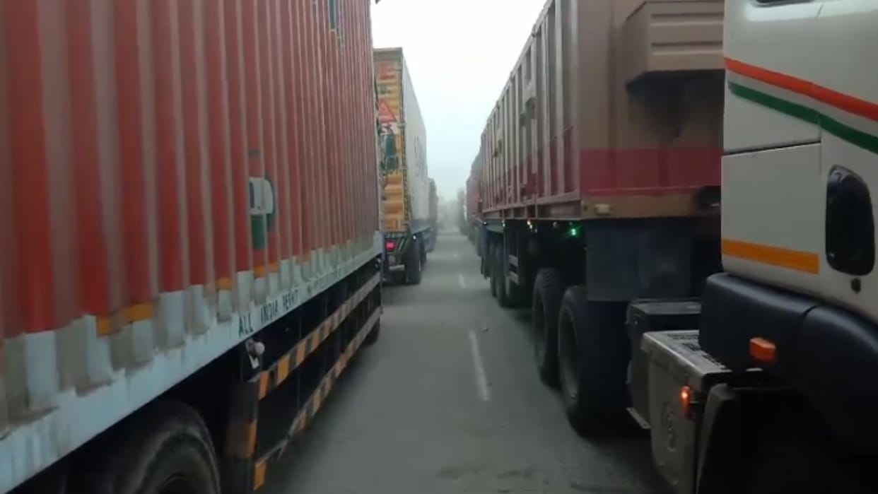 20 kilometer long traffic jam lasted for 10 hours in bhadohi