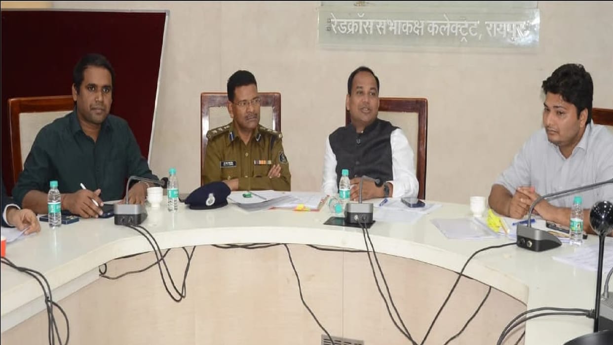 Raipur news: Now helmet is mandatory in SDM and Tehsil Office during TL meeting Decision