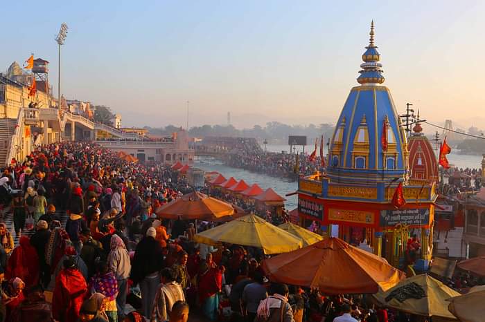 Makar Sankranti 2025 Huge Crowd of Devotees for Ganga Snan from Uttarkashi to Haridwar Photos