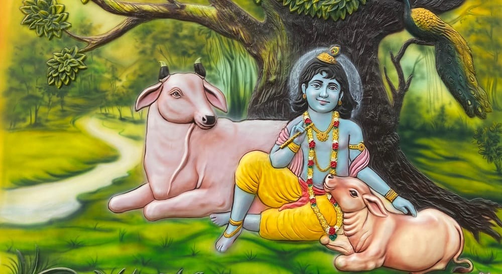 University students are carving figures on the walls of Prayagraj painting of bathing and mural engraved