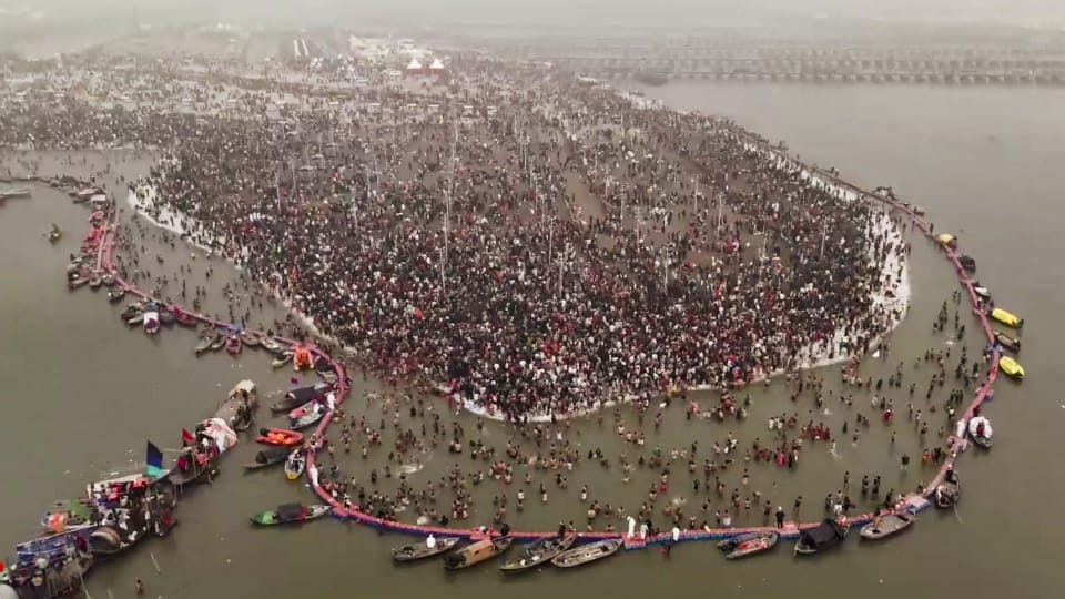 Mahakumbh 2025 1.75 crore devotees took a holy dip in Sangam on Paush Purnima