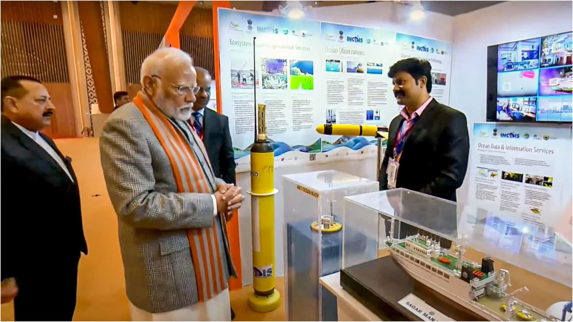 'Now there is a need to develop an earthquake warning system', PM Modi advised meteorologists