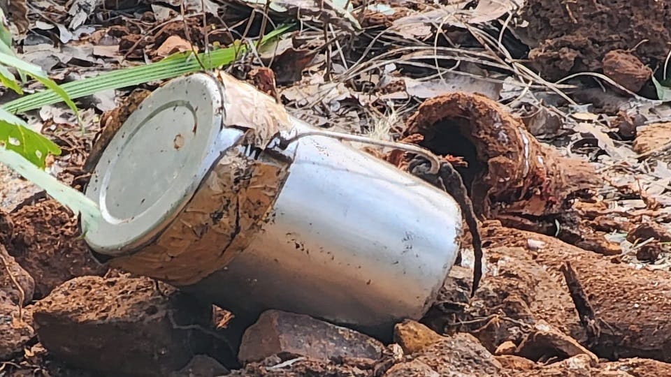 Once again plans of Naxalites failed 5 kg IED recovered in Bijapur