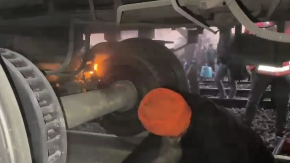 Fire in Shan-e-Punjab Express near Khanna railway station