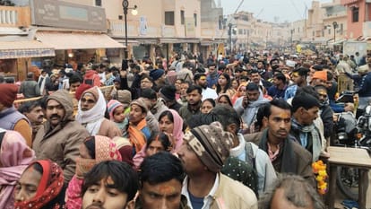 Makar Sankranti 2025: devotees took holy dip in Saryu river On Makar Sankranti