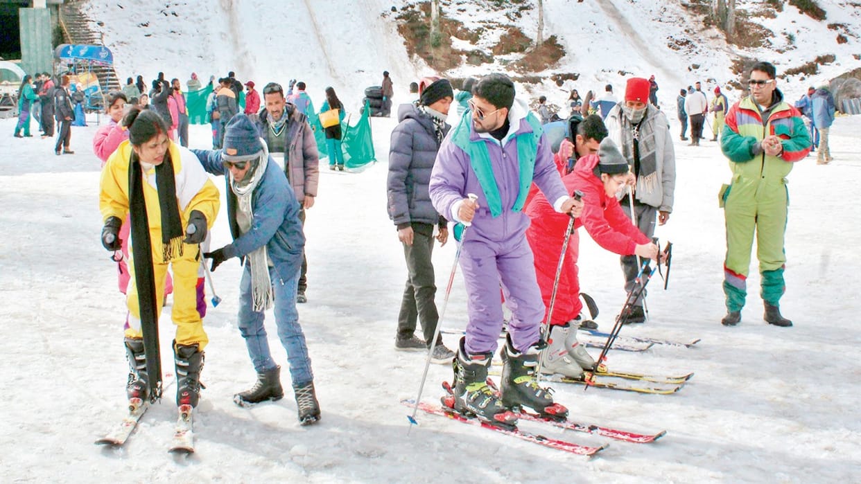 HP Tourism: Snow clad valleys are attracting tourists, hotel bookings increased in Kinnaur and Lahaul