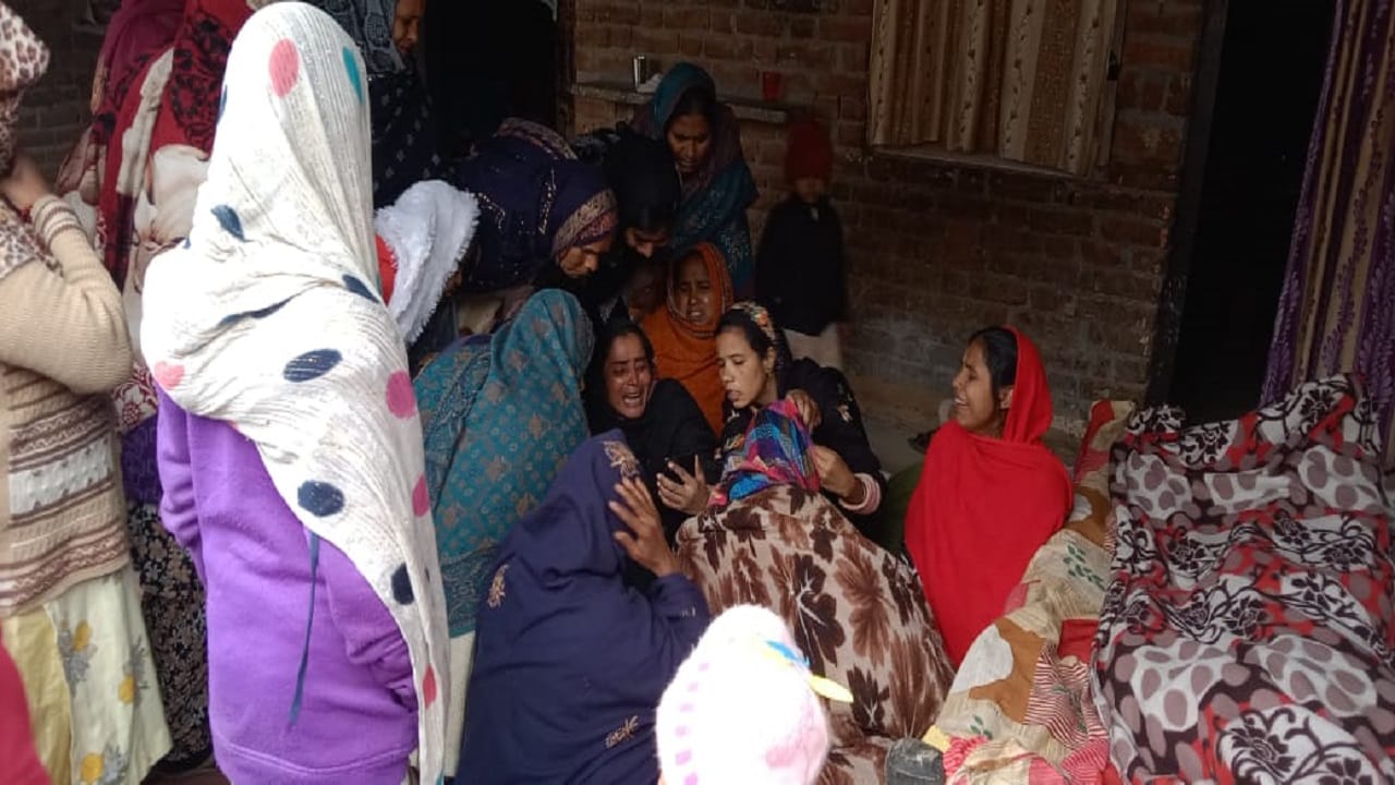 Bareilly Car Accident Son and daughter died on the first death anniversary of their father