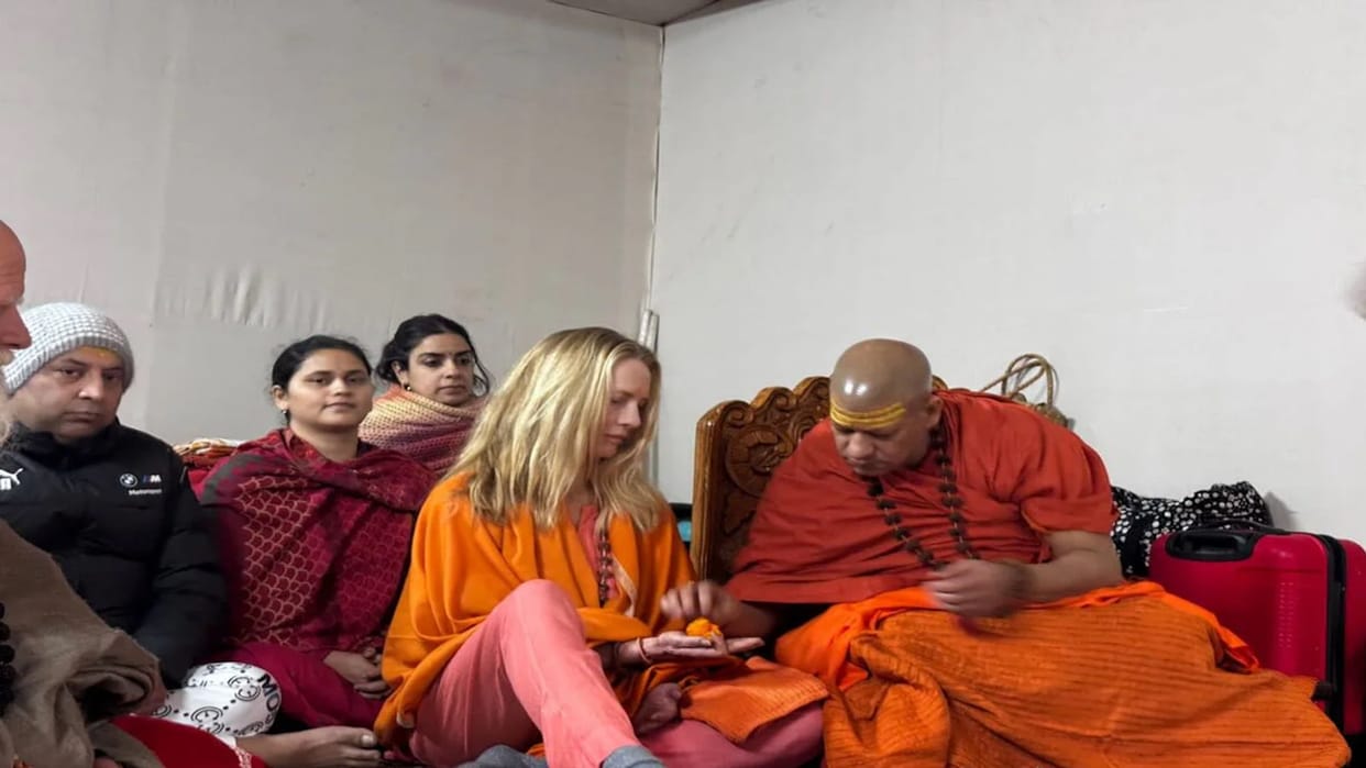 co founder  Apple Beej Mantra of Mahakali took initiation from Acharya Mahamandaleshwar Kailashanand