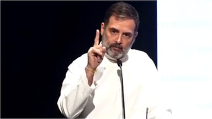 Rahul Gandhi attacked RSS chief, said- Mohan Bhagwat insulted the Constitution