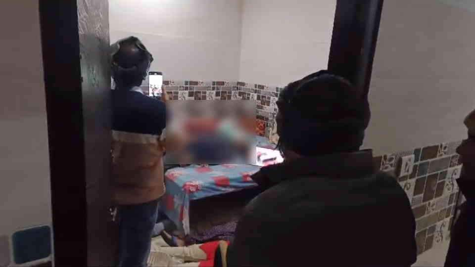 Uttarakhand News four members of family died went to Mehandipur Balaji Hotel Room Number 119