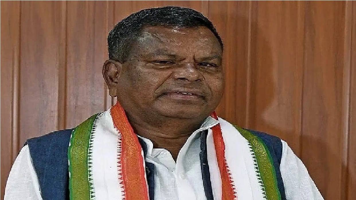 Chhattisgarh Former minister and Congress MLA Kawasi Lakhma arrested ED takes action in liquor scam case