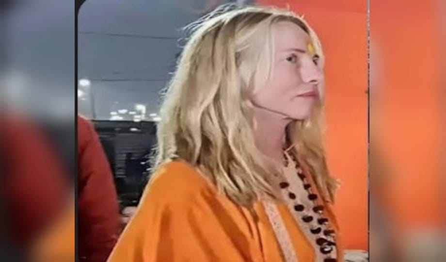 Mahakumbh 2025 Steve Jobs wife Laurene Powell Return After Visiting Maha Kumbh Prayagraj News in Hindi