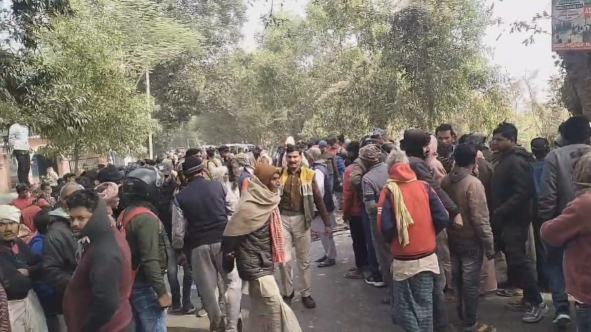 Madhubani Road Accident: 3 people died in horrific collision between bike and truck, chaos among families