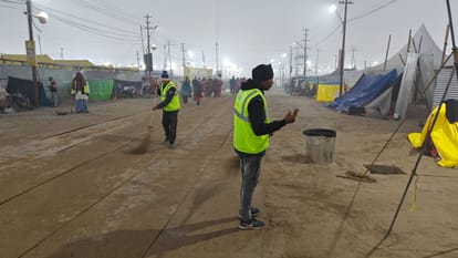 mahakumbh 2025 cleanliness modern technology and spirit of service among crores of devotees