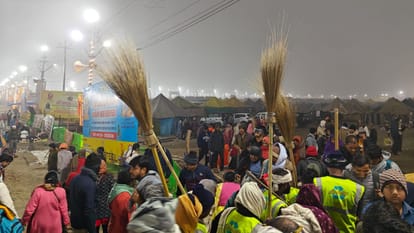 mahakumbh 2025 cleanliness modern technology and spirit of service among crores of devotees