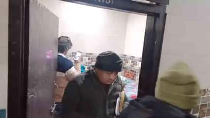 मृत मिले परिवार के चार लोग